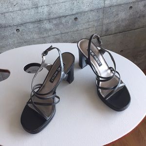 Nine West black modern strappy dress sandals.8M.